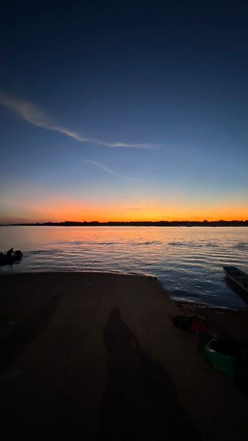 Últimas luzes no acampamento — acampamento Toca do Jacaré, Rio Araguaia