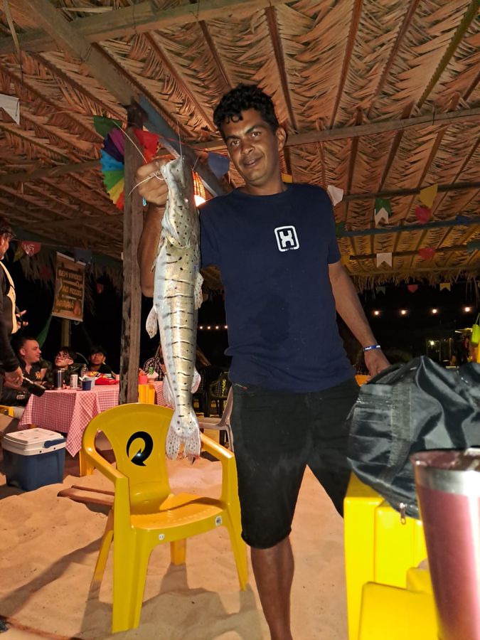 O peixe grande da temporada — acampamento Toca do Jacaré, Rio Araguaia