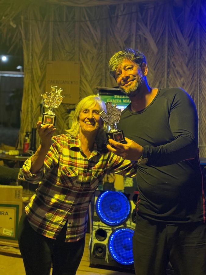 Premiação na noite de festa — Shows na Toca do Jacaré